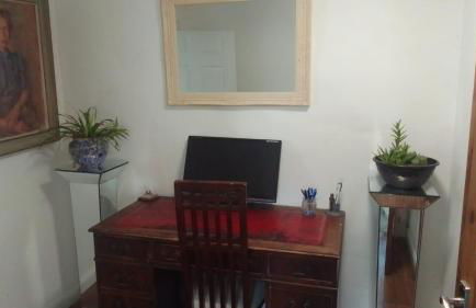 4 Bed-2 Bath-Bar-Pool Table-Library- Xmas venue - Photo 11