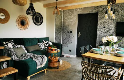 Przystań Dobrej Energii, domki całoroczne z gorącą balią z hydromasażem - Foto 25