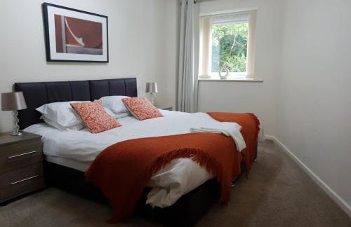 The Sawmills, Carlisle - Spacious 4 Bedroom Family House - Free WiFi - & Parking - Walk to Carlisle Castle - Foto 13