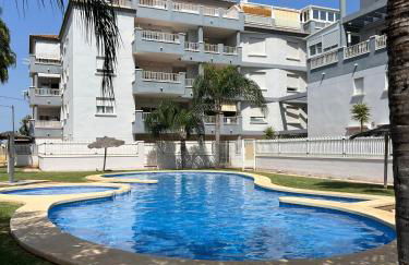 Casa Gloria con gran patio y acceso directo a piscina - Foto 1