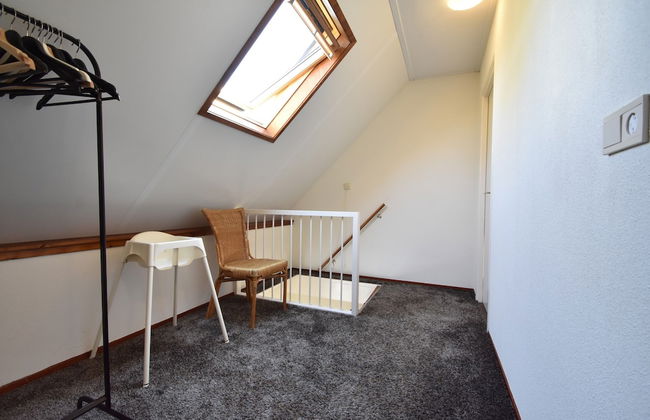 Cozy Holiday Home in Zonnemaire Near Lakebeach - Photo 57