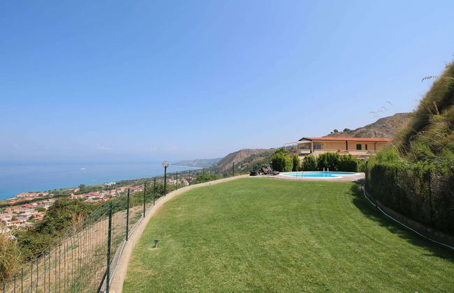 Family Sea-view Retreat in Parghelia - Foto 10