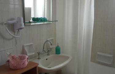 Small Town Apartment - Photo 16