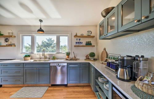 Walk to Bay and Boat Launch Beach House in Avon - Foto 9