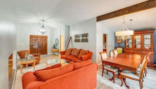 Close to Hospitals and Downtown Cleveland Home - Photo 2