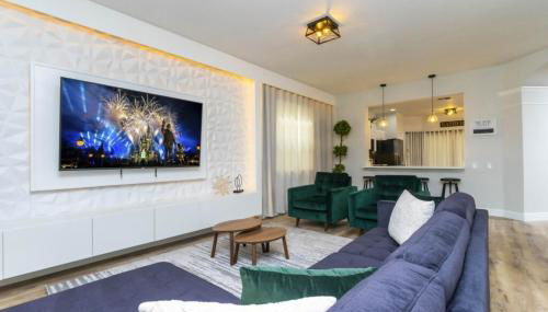 Windsor Oasis 6BR Pool Game Room 9 min Disney - Foto 2, Other