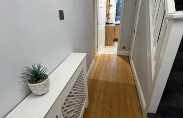 Comfortable, homely 4 bedroom property - Foto 15