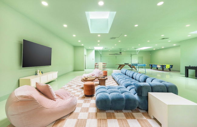 The Pond Estate by Avantstay Maximalist Designer Compound w/ 2 Casitas, Indoor + Outdoor Pools, Tennis Court, & Gorgeous Mountain Views 12k Sqft - Foto 7