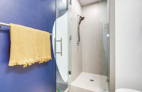 Modern Artist Loft Canvases Coffee and Comfort - Foto 11