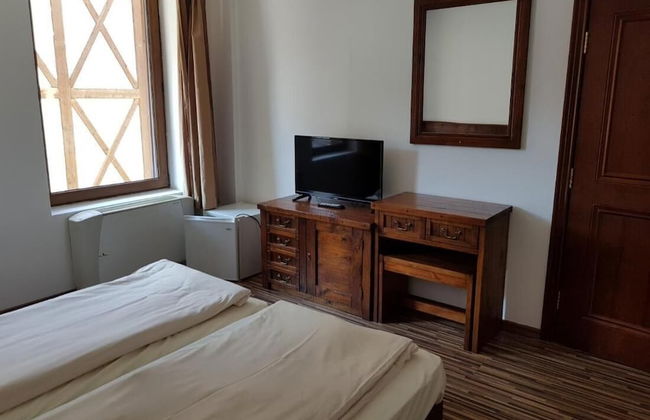 Room-granat Double Room 1- Next to Gondo - Photo 2