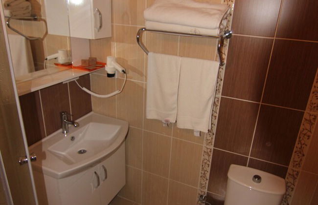 Royal Life Residence - Photo 25