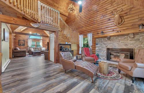 Secluded Log Cabin with Hot Tub Fire Pit Game Room - Foto 51