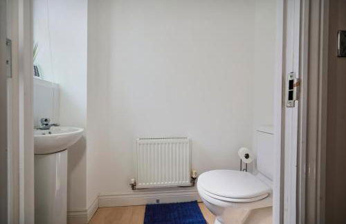 Cherish Stays spacious & amazing 3 Bed House in Hayes & Heathrow - Foto 23