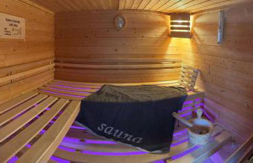 4 Sterne Ferienwohnung Schlossblick Sauna Pool Whirlpool pri - Foto 9