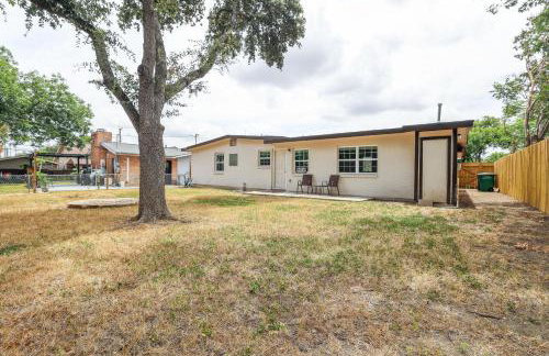 Spacious San Antonio Retreat with Private Patio! - Foto 23