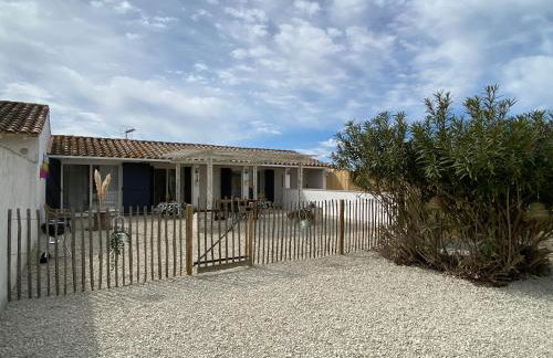 Mas des Oliviers, maison avec piscine privative et chauffée, 3 animaux acceptés LOCAMARGUE - Foto 19