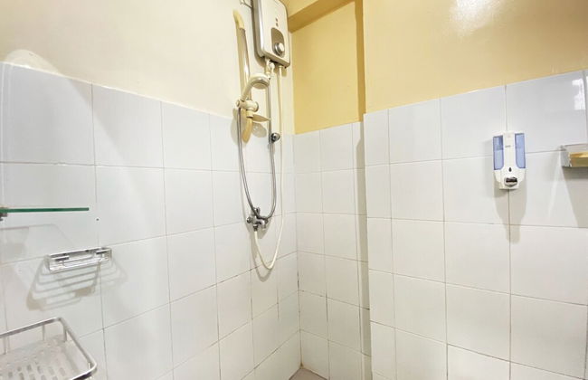 Graceful 2Br Apartment At Gateway Ahmad Yani Cicadas - Foto 17