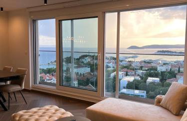 Apartment Touch The Sky Split - Photo 2