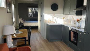 Rural Romantic Cabin-Hot Tub & Outdoor Kitchen - Foto 5