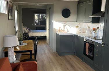 Rural Romantic Cabin-Hot Tub & Outdoor Kitchen - Foto 5