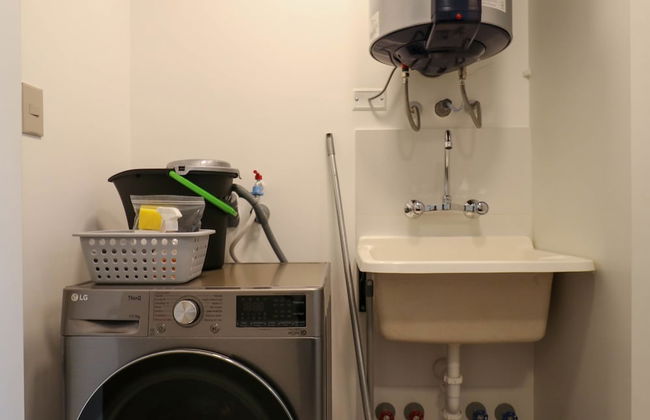 w Spectacular 2BR in the Heart of Miraflores - Photo 23