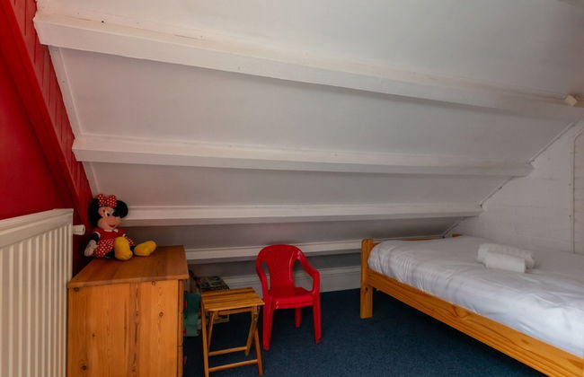 Holiday Home in De Punt With Pool & Garden - Photo 3