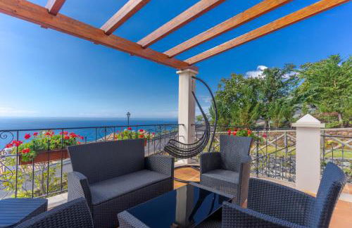 Villa Bougainvillea Palheiro Village by Holiday Rental Madeira - Foto 11