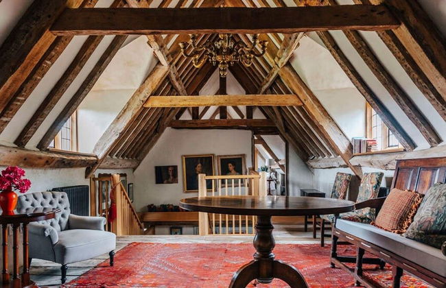 Lavish Tudor Hall Gardens - Sleeps 14 - Foto 47