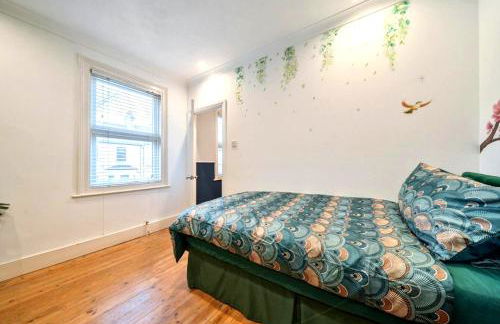 Stylish London Flat with Free Parking & Fast Transport to Central London - Foto 9