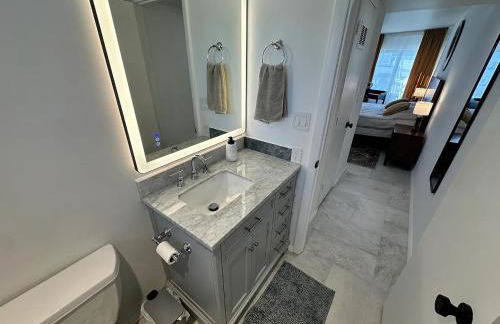 5 min walk to #1 beach in America Canal View - Foto 8