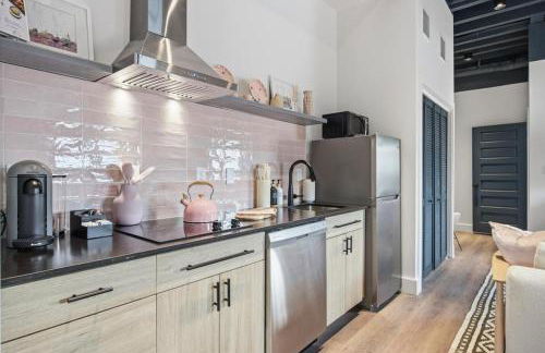 Thought- Adorable 1 BR Apt with Heated Pool - Photo 2