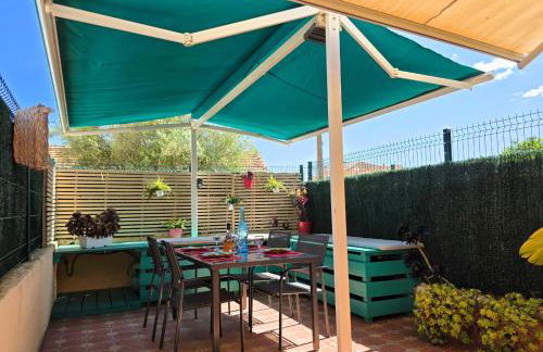 Grand Studio aux Salins - climatisation - terrasse - 90m de la mer - Foto 23