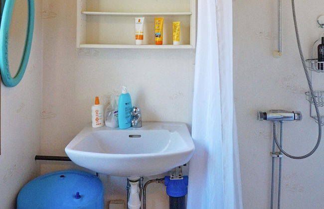 6 Person Holiday Home in Graddo - Photo 8