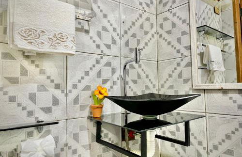 Chalé 2 Alto na Montanha, com garagem coberta - Foto 9