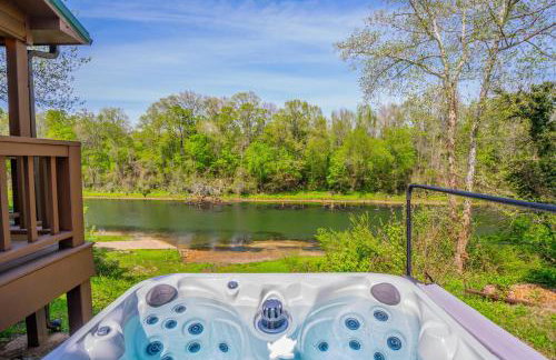 Riverfront Little Red Cabin, Hot Tub, World-class Trout Fishing, Views & Boat Access - Photo 58