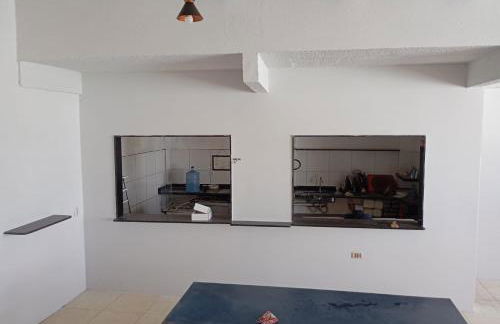 Casa de Férias- Com 2 quartos, Piscina e Churrasqueira - Foto 5