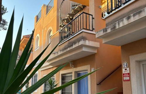 Inviting holiday home with pool - Foto 8