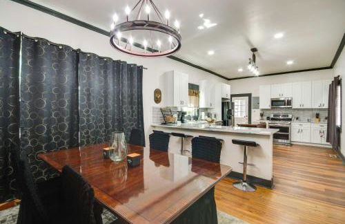 Updated North Greenwood Cottage Less Than 1 Mi to Dtwn! - Foto 7