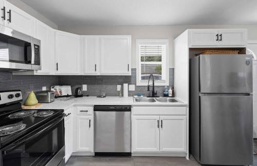 7 Min walk to Golden Belt - 4 Min Drive to Downtown - 7 to Duke - Photo 3