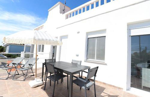 2 apartamentos en una excelente villa de playa compartiendo Piscina y Jardín - Foto 3