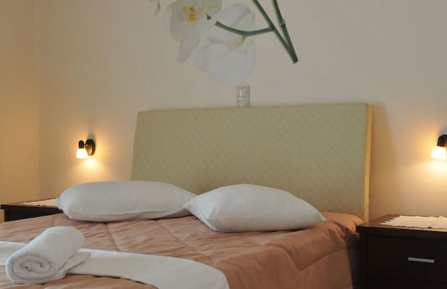 Finiki Plaza - Photo 7