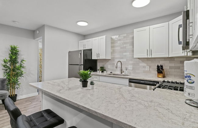 Stylish Studio Downtown Evonify - Foto 11