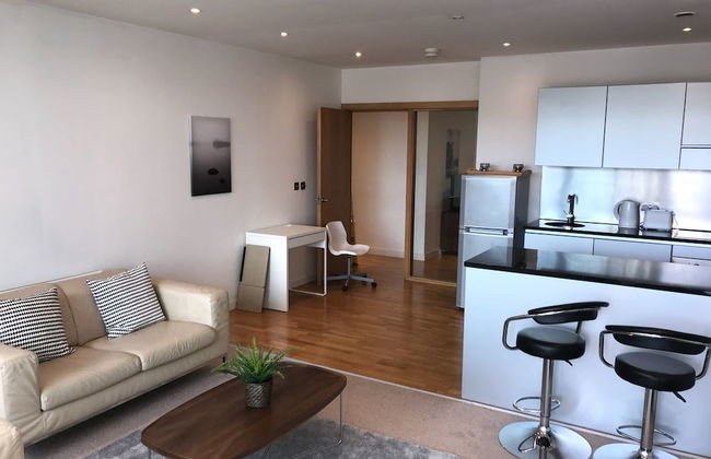 Stylish Quayside Apartment - Photo 13