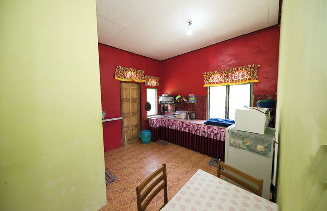 OYO 90990 Sri Tempurung Homestay - Foto 19