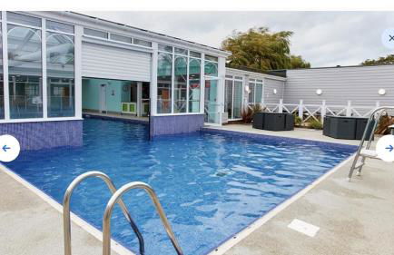 Premium Caravan - Sleeps 6 - Parking - Pool - Foto 27