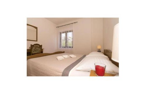 Beautiful Apartment In Omis - Photo 10