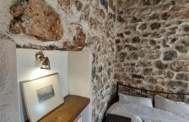 Andromahi Stone House - Photo 20