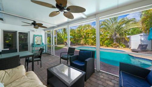 Palm Paradise-Seaside Home w Heated Saltwater Pool - Foto 3, sunbed