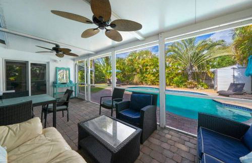 Palm Paradise-Seaside Home w Heated Saltwater Pool - Photo 3