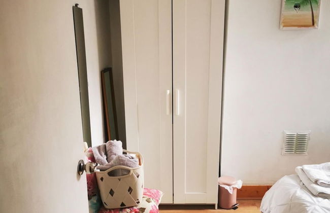 1 Bed Victorian Flat Sleeps 4 - Garden & Patio - Foto 4